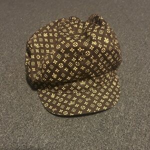 Pink cookie newsie hat.